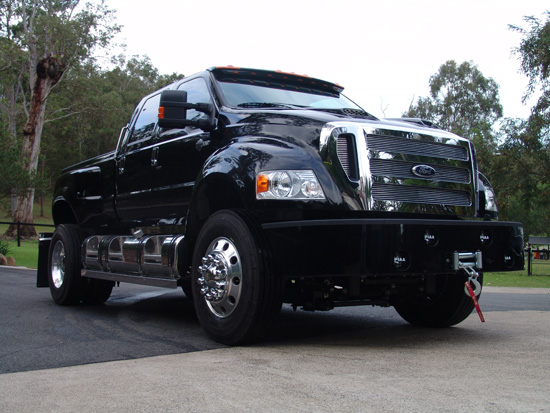 Ford F650 Image 4